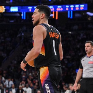 世界杯高清直播-影响力还是大！太阳本赛季有布克时净效率+4.6 无布克时-15.7